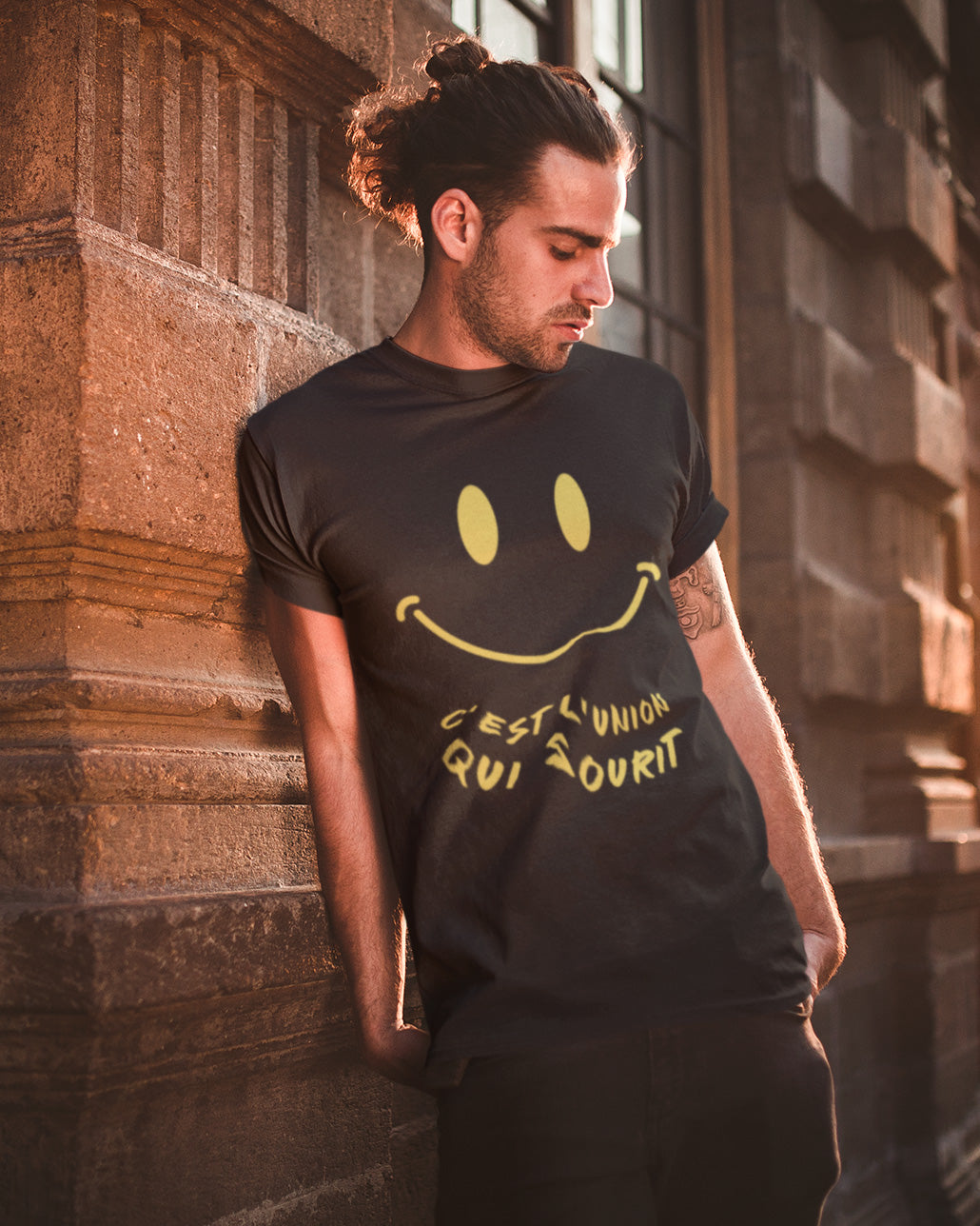 C'est l'Union Qui Sourit (front) - Black Premium T-shirt