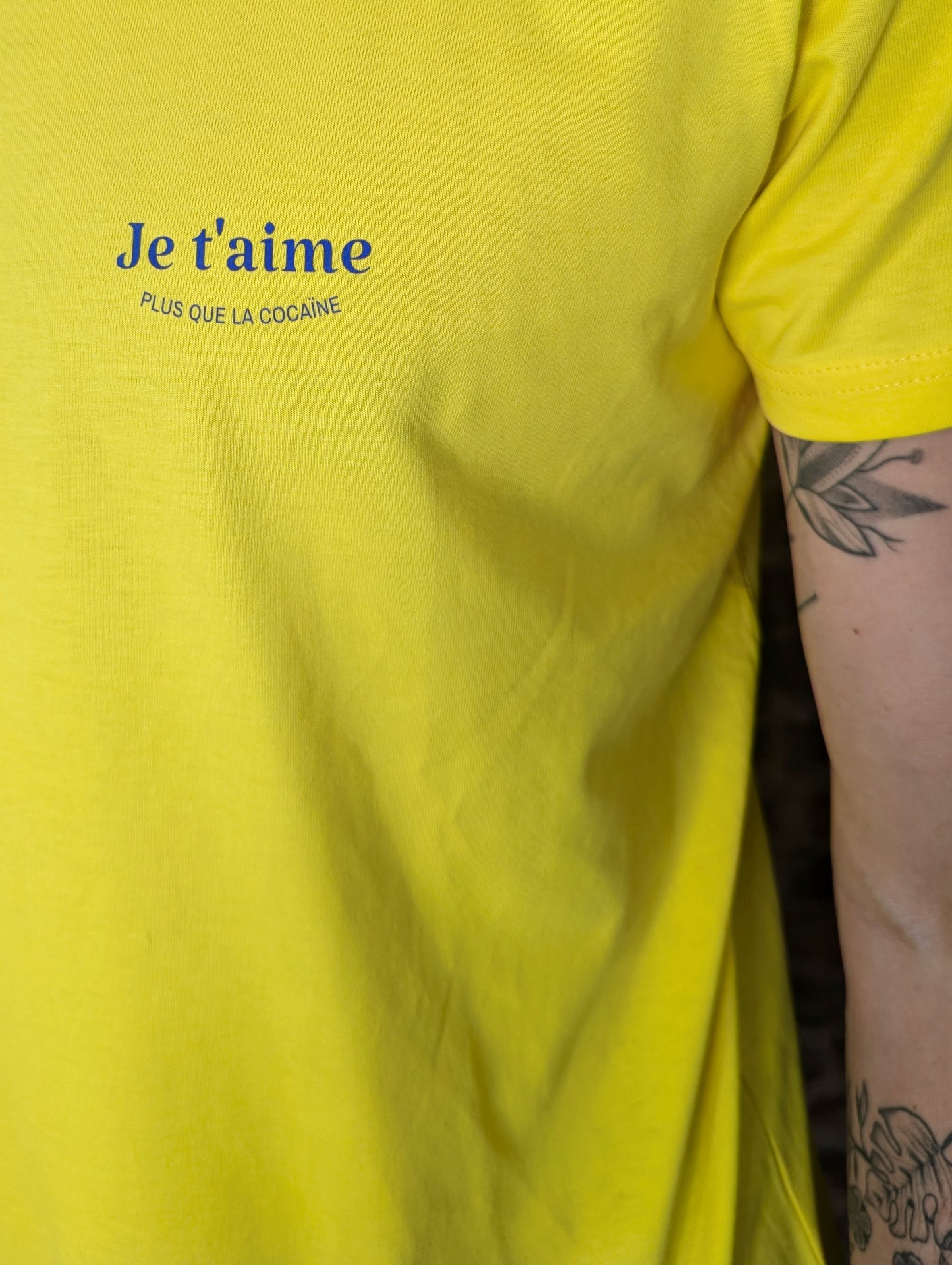 Plus que la Coca*ne Pocket - T-shirt (Yellow or Blue)