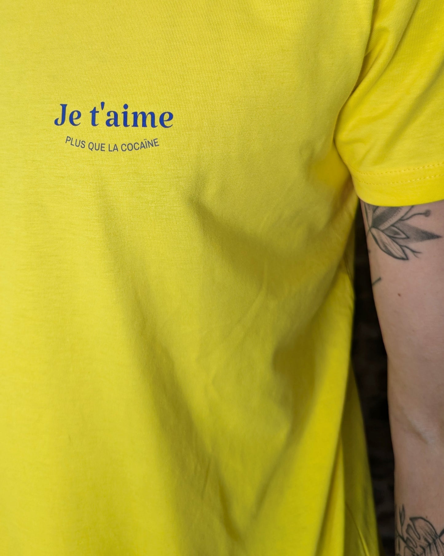 Plus que la Coca*ne Pocket - T-shirt (Yellow or Blue)
